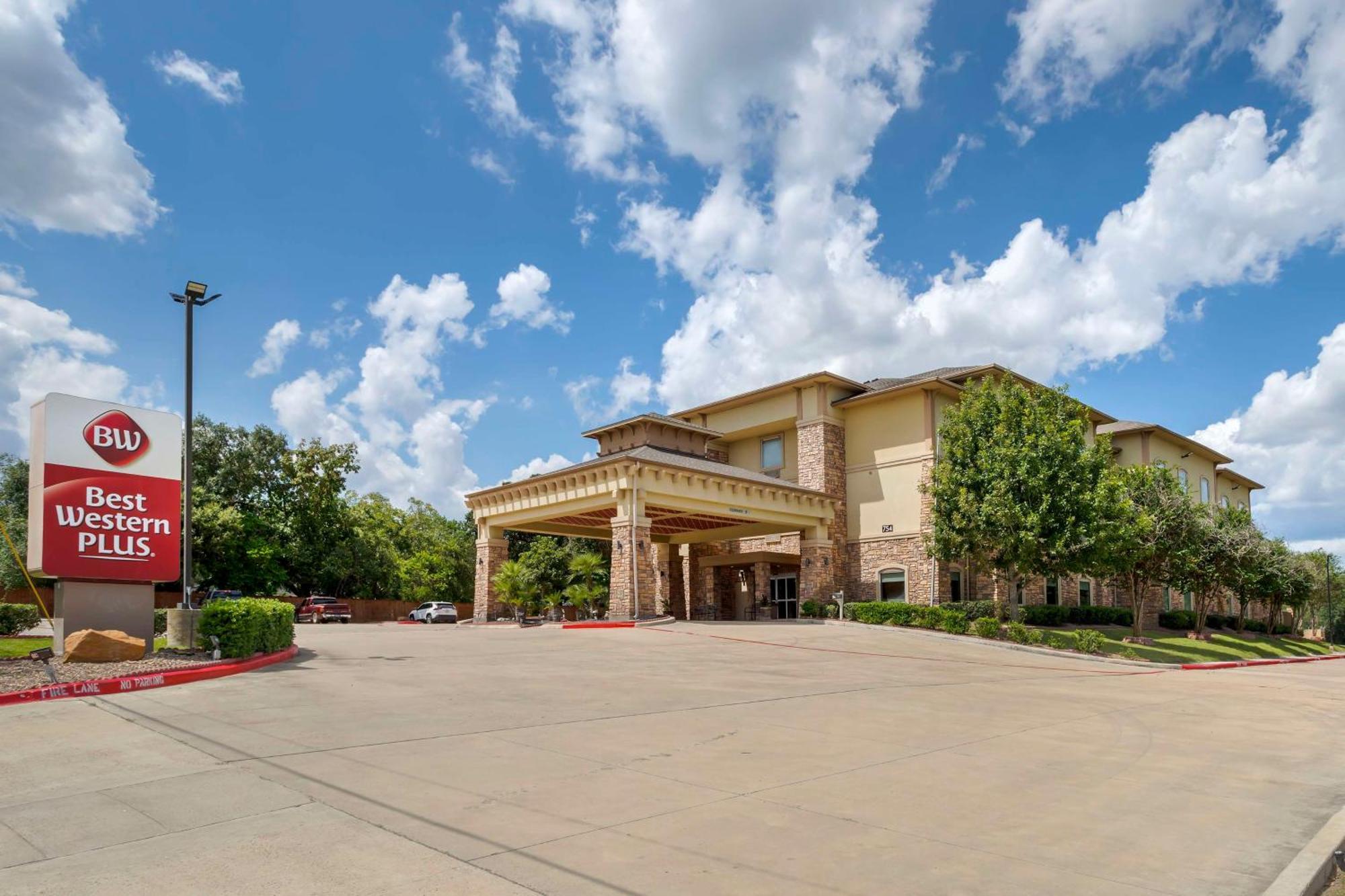 Best Western Plus Goliad Inn & Suites Eksteriør billede